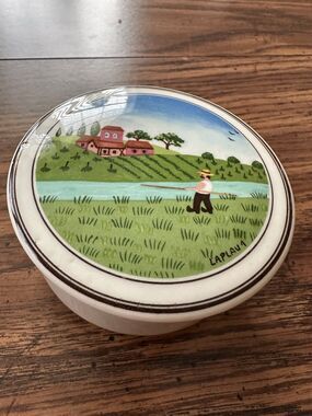 Villeroy & Boch Collectible Design Naif Country Farm 3" Trinket Box w/Lid Laplau